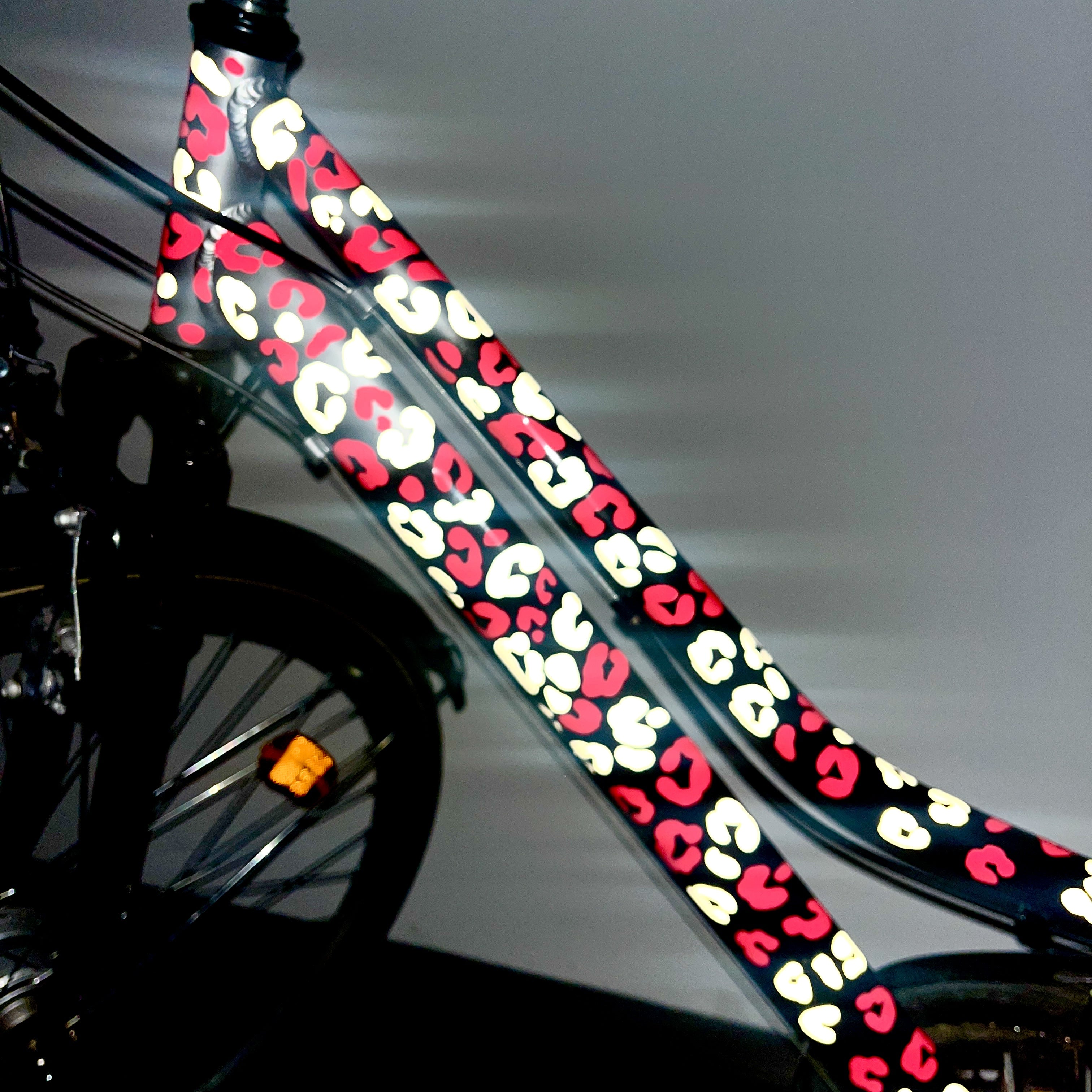 Reflektierende und Neon Fahrradaufkleber Leopard Muster - Sicherheitssticker für Fahrrad Helm Roller