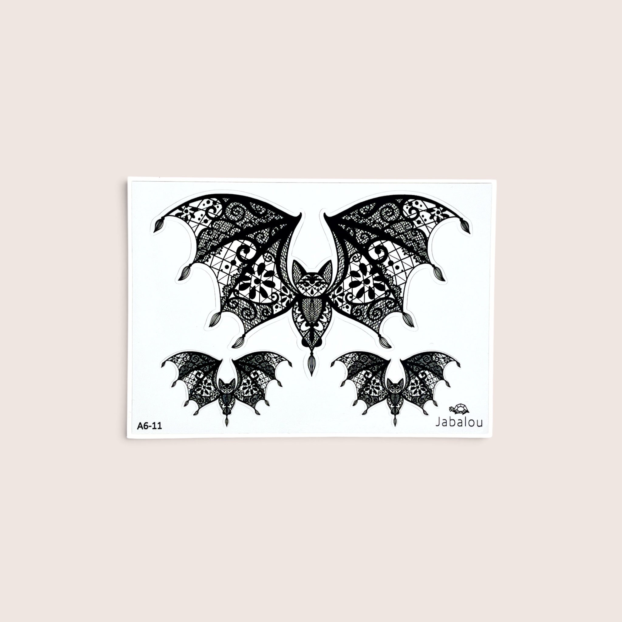 A6 Fledermaus Stickerbogen – Gothic filigrane Spitze | Wasserfeste Aufkleber
